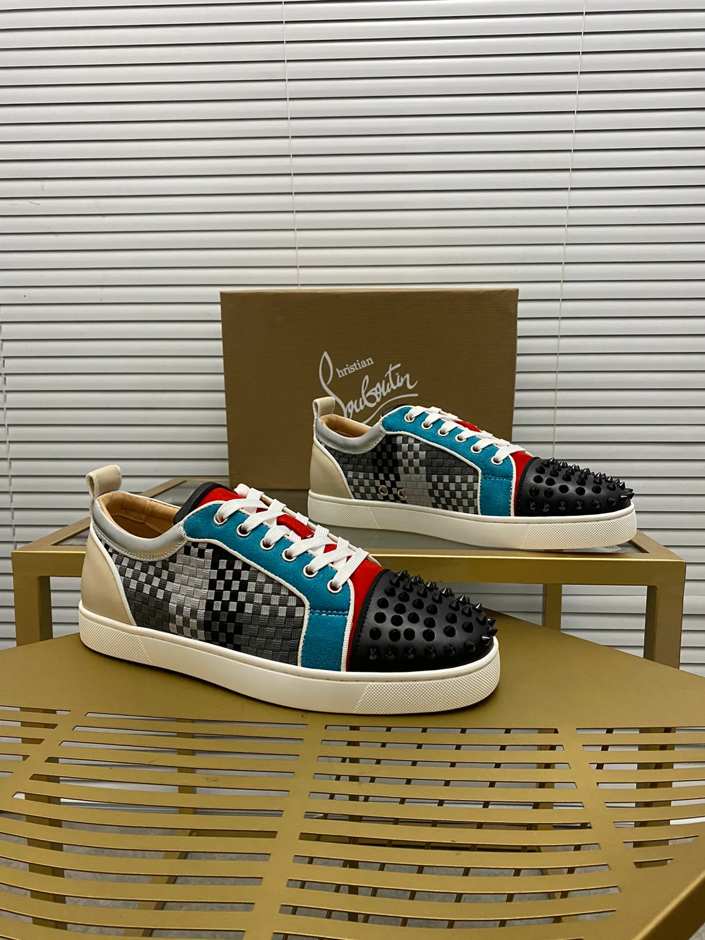 (Customized model) Ex-factory price is 500. christian louboutin (CL red sole shoes) counter series, casual sneakers for couples 📢 📢 📢 Exclusive hot style release 🎈🎈💪 Movable latex feet 👻 Finished outsole line [Proud] 😝Female 35-40# Male 38#-46, global supply😝 [Top version]: Original imported genuine leather upper, top original leather lining, original molded TPU outsole, original 1:1 detail processing, original shoe last,